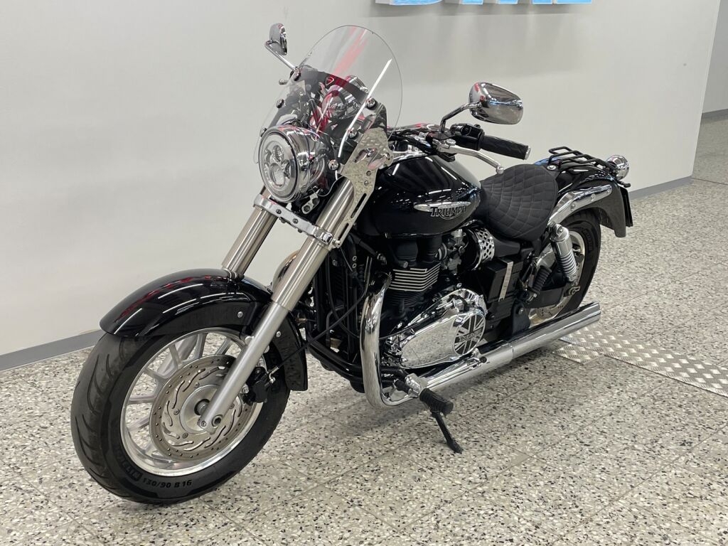 Triumph AMERICA 2013 