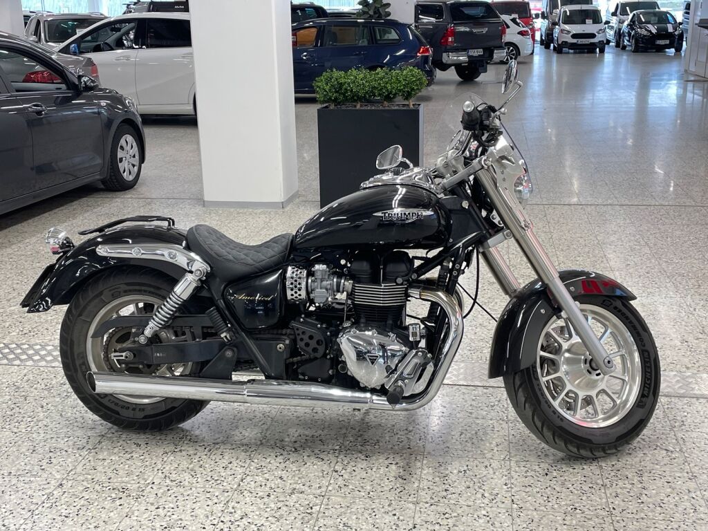 Triumph AMERICA 2013 