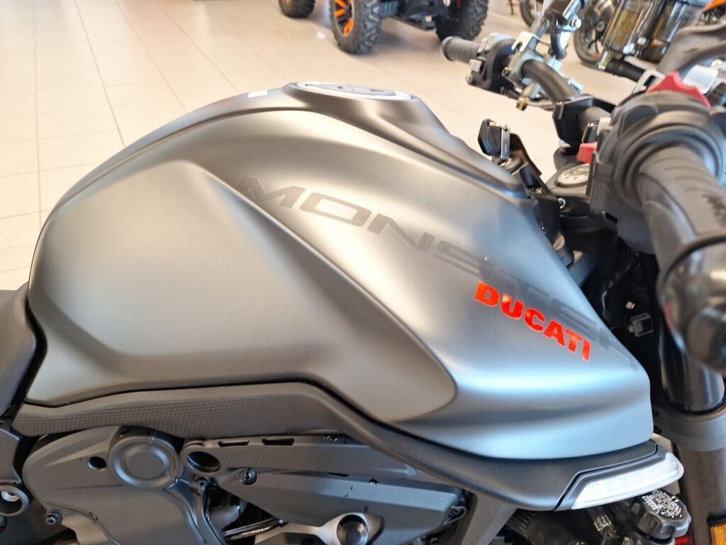 Ducati Monster 2021 