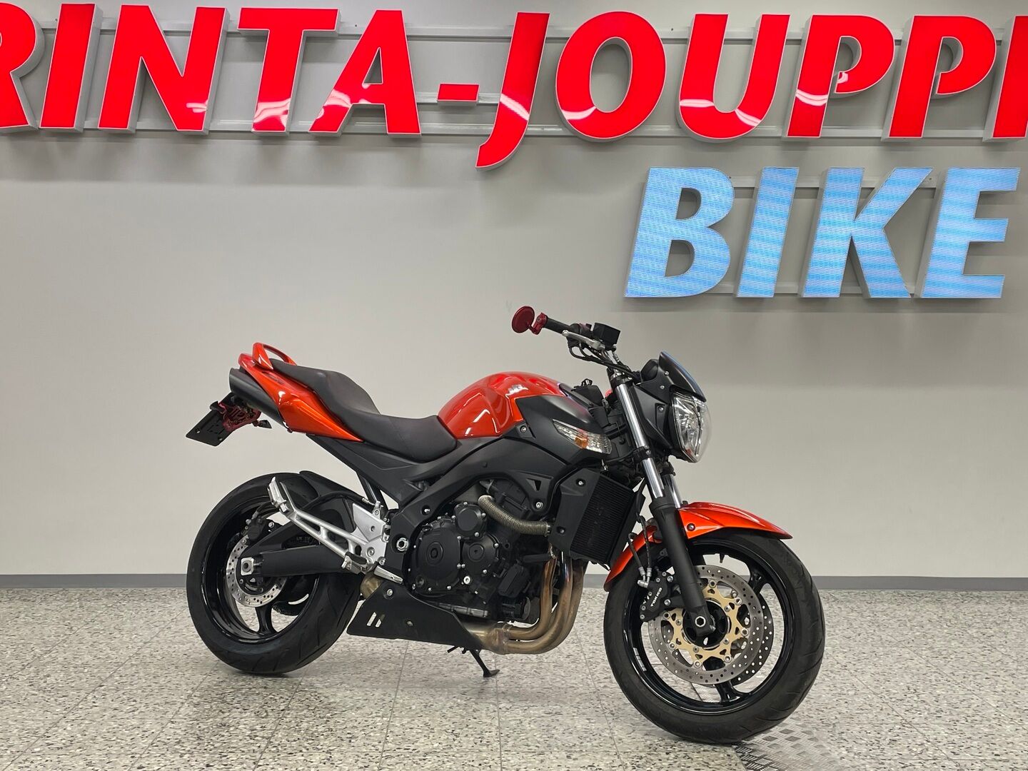 Suzuki GSR
