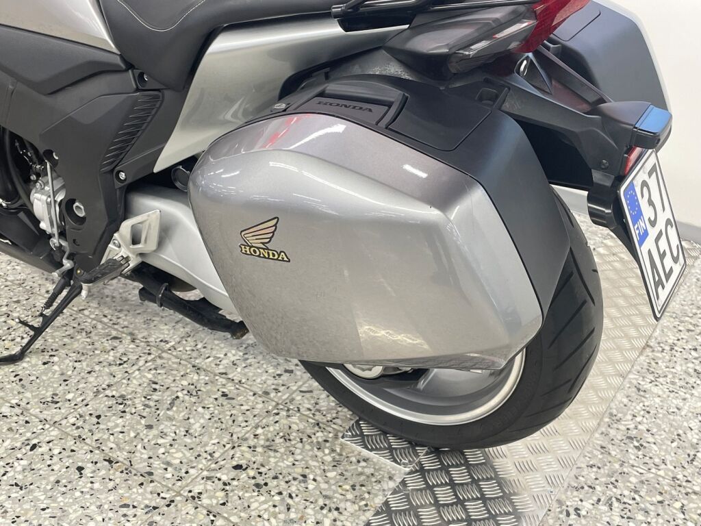 Honda VFR 2011 Hopea