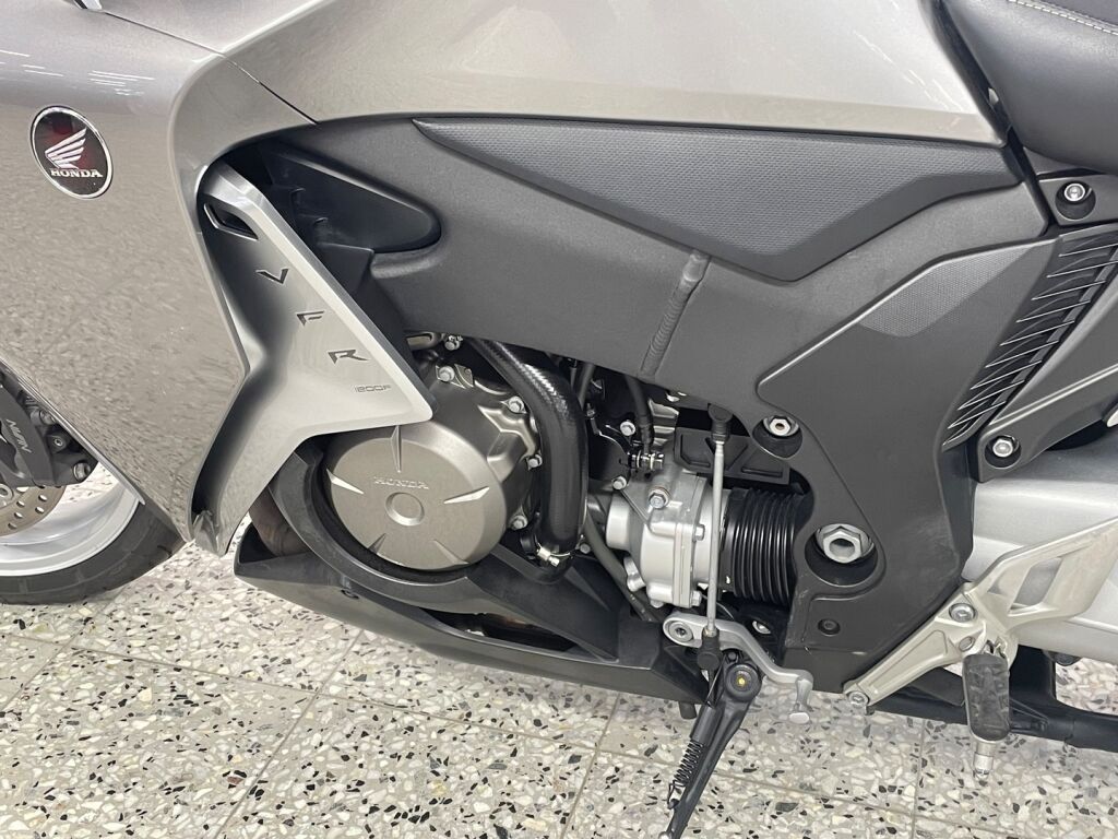 Honda VFR 2011 Hopea