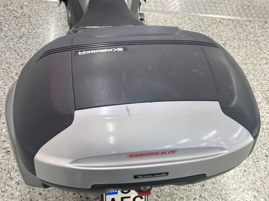 Honda VFR 2011 Hopea