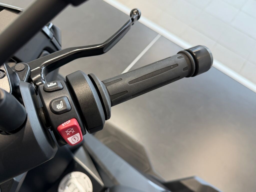BMW C 2022 Musta