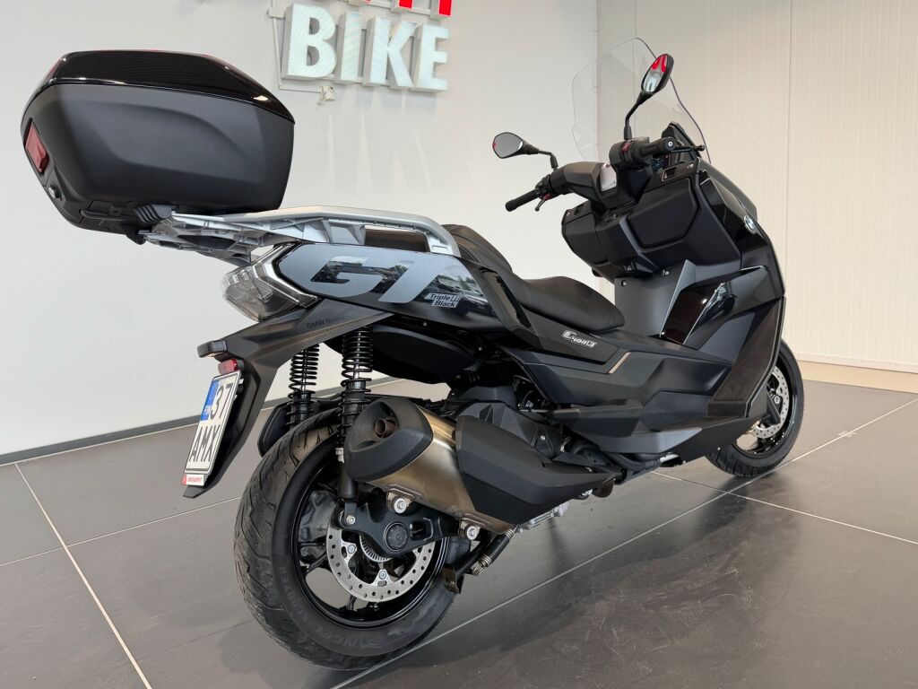 BMW C 2022 Musta