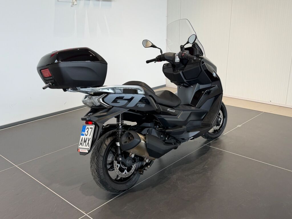BMW C 2022 Musta