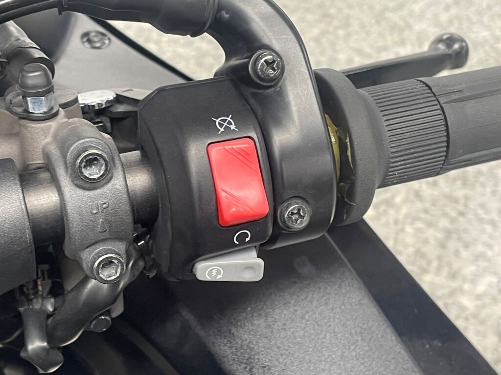 Kawasaki ZZR 2012 0