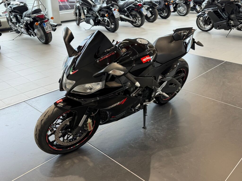 Aprilia RSV4 2010 