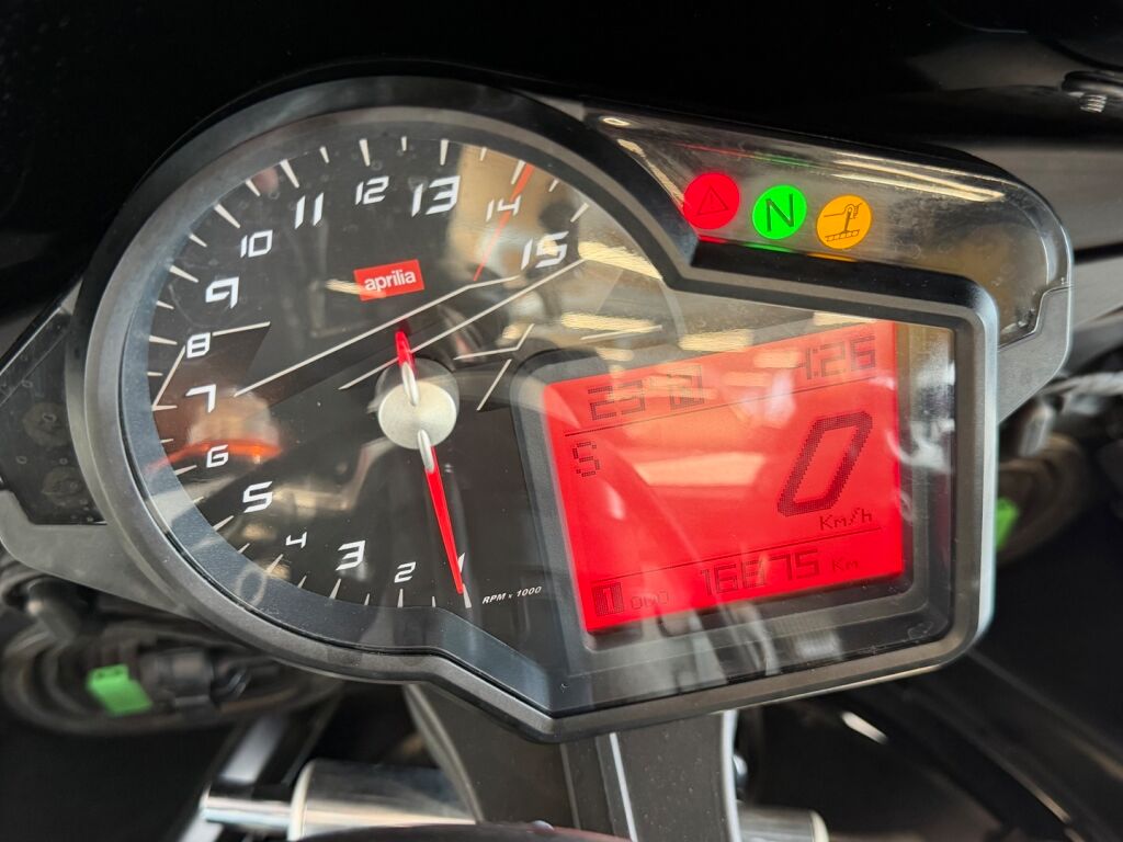 Aprilia RSV4 2010 