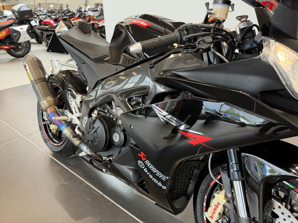 Aprilia RSV4 2010 