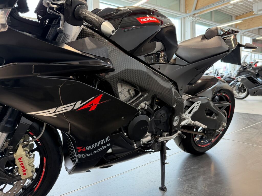 Aprilia RSV4 2010 