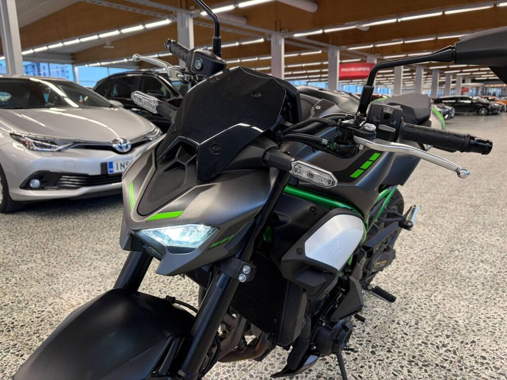 Kawasaki Z 2025 