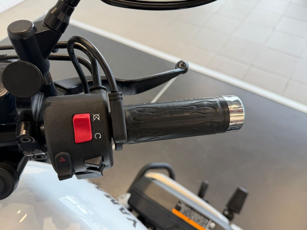 Yamaha XVS 2016 9