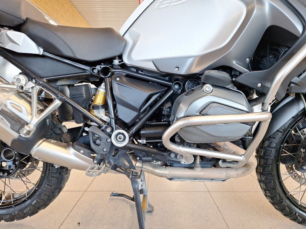 BMW R 2016 Valkoinen