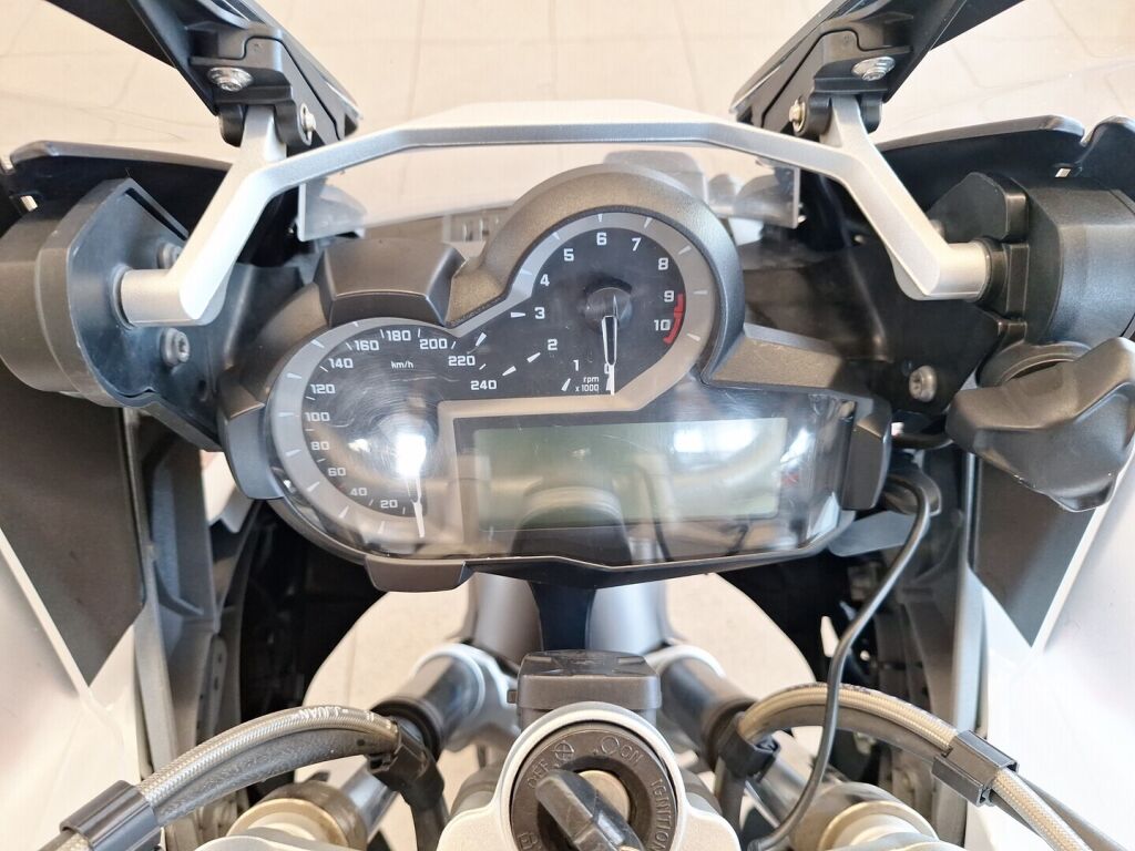 BMW R 2016 Valkoinen