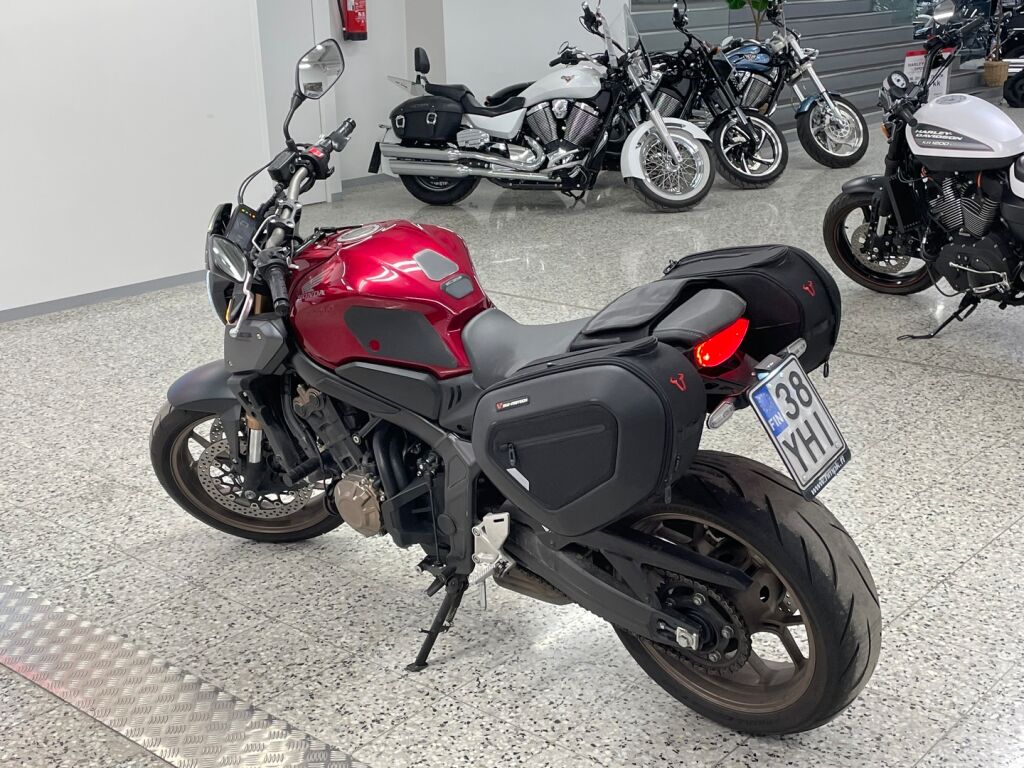 Honda CB 2023 