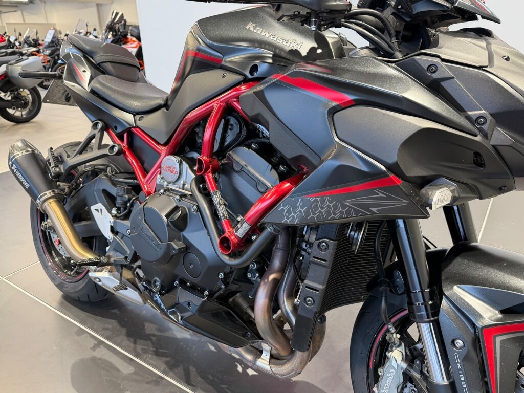 Kawasaki Z 2020 Musta