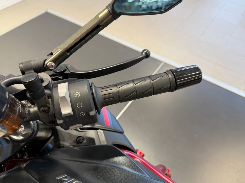 Kawasaki Z 2020 Musta