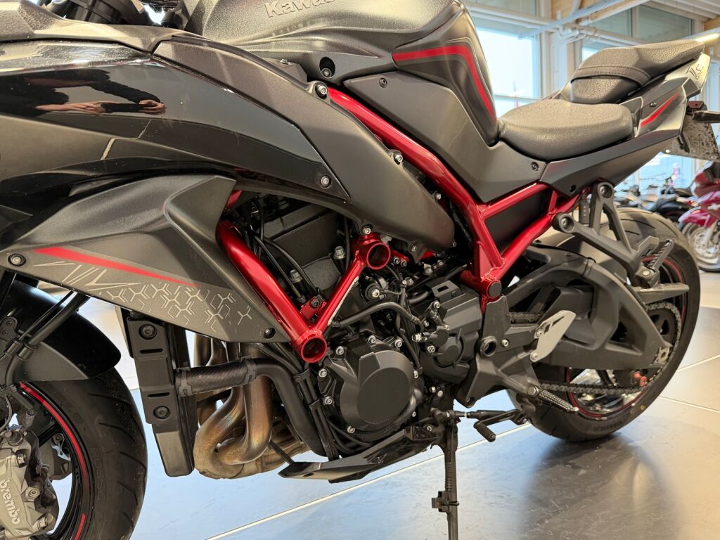 Kawasaki Z 2020 Musta