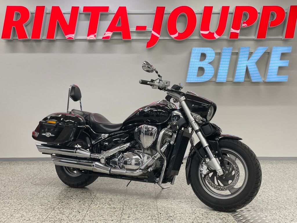 Suzuki INTRUDER 2010 Musta
