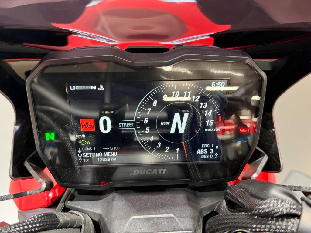 Ducati STREETFIGHTER 2022 Punainen