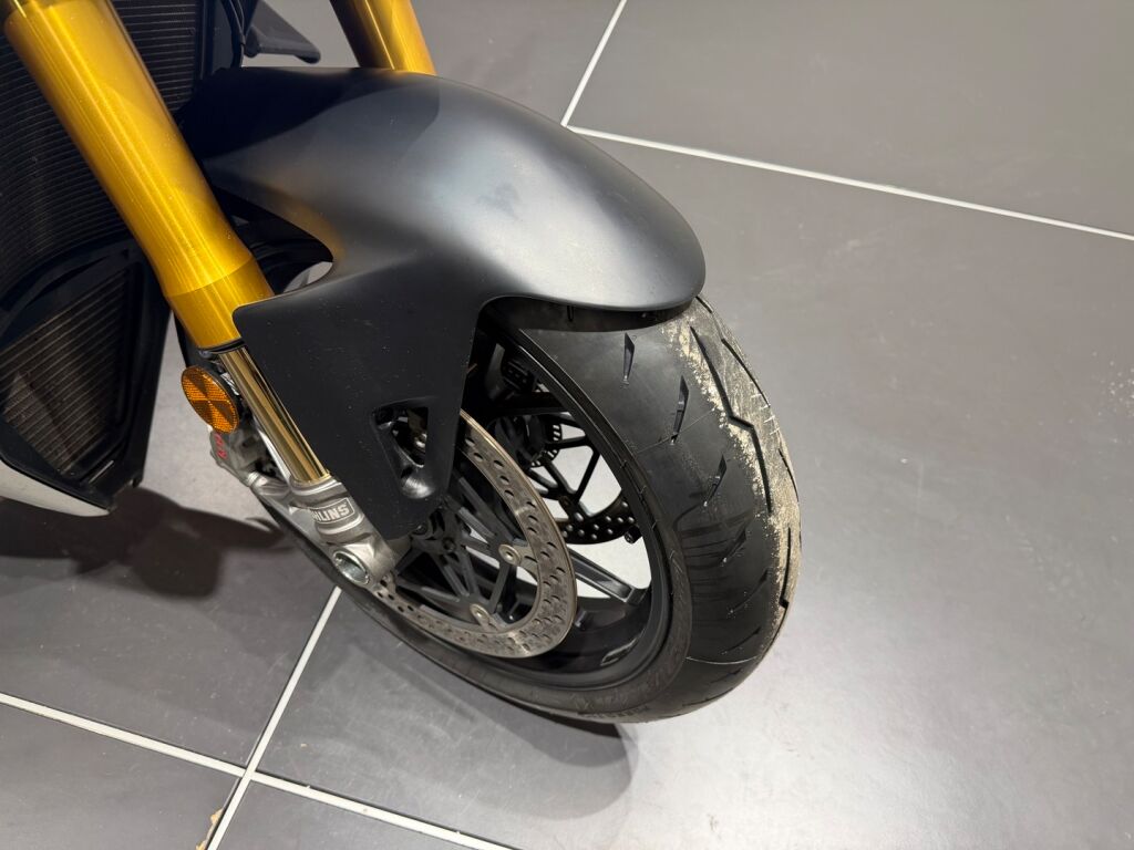 Ducati STREETFIGHTER 2022 Punainen