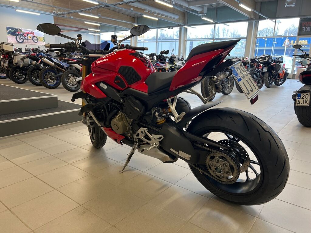 Ducati STREETFIGHTER 2022 Punainen