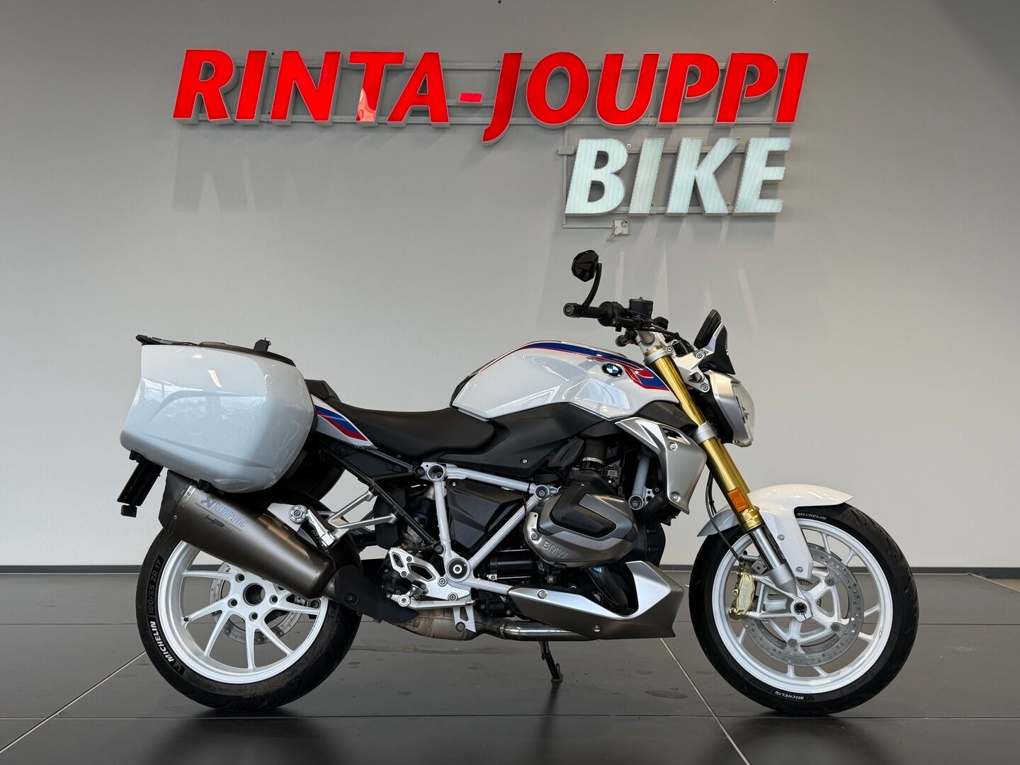 BMW R