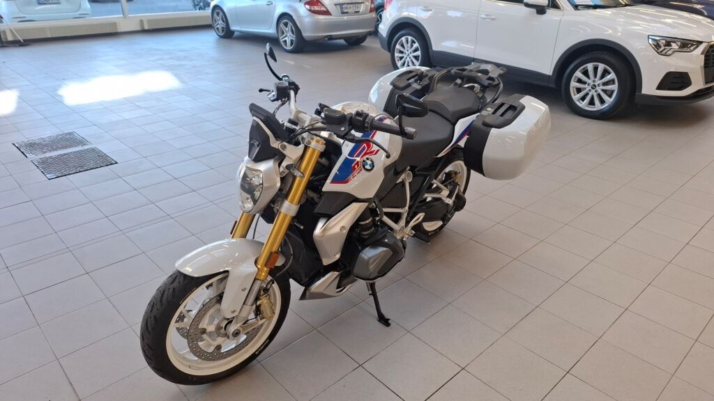 BMW R 2019 moniväri