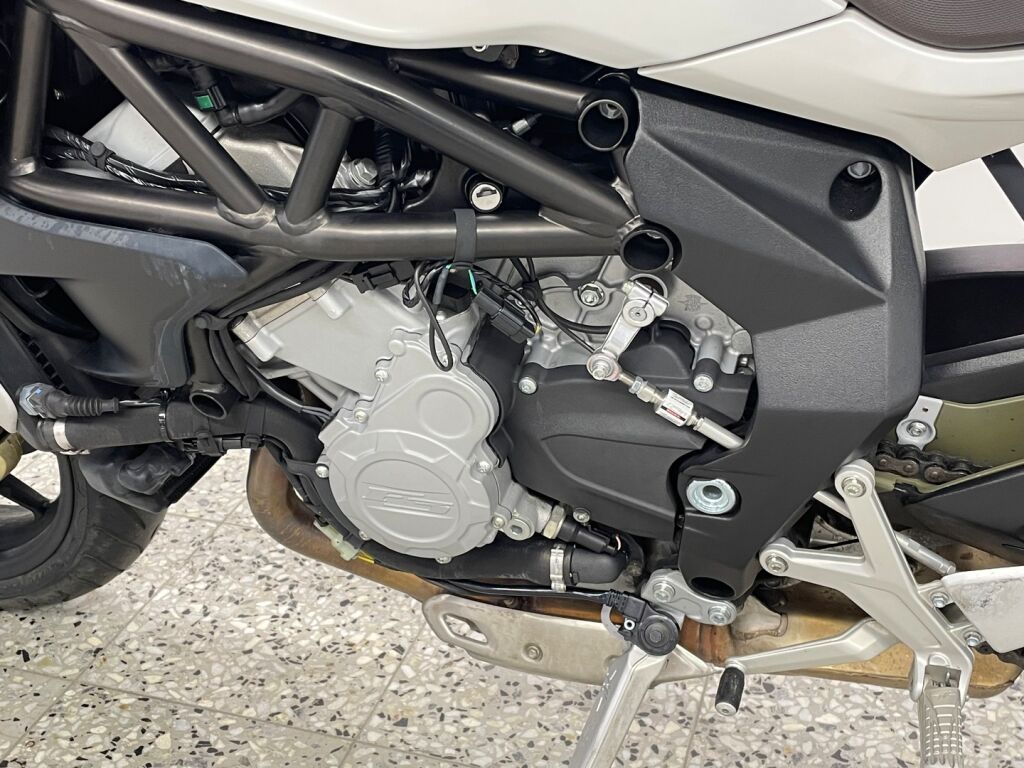 Mv agusta BRUTALE 2014 