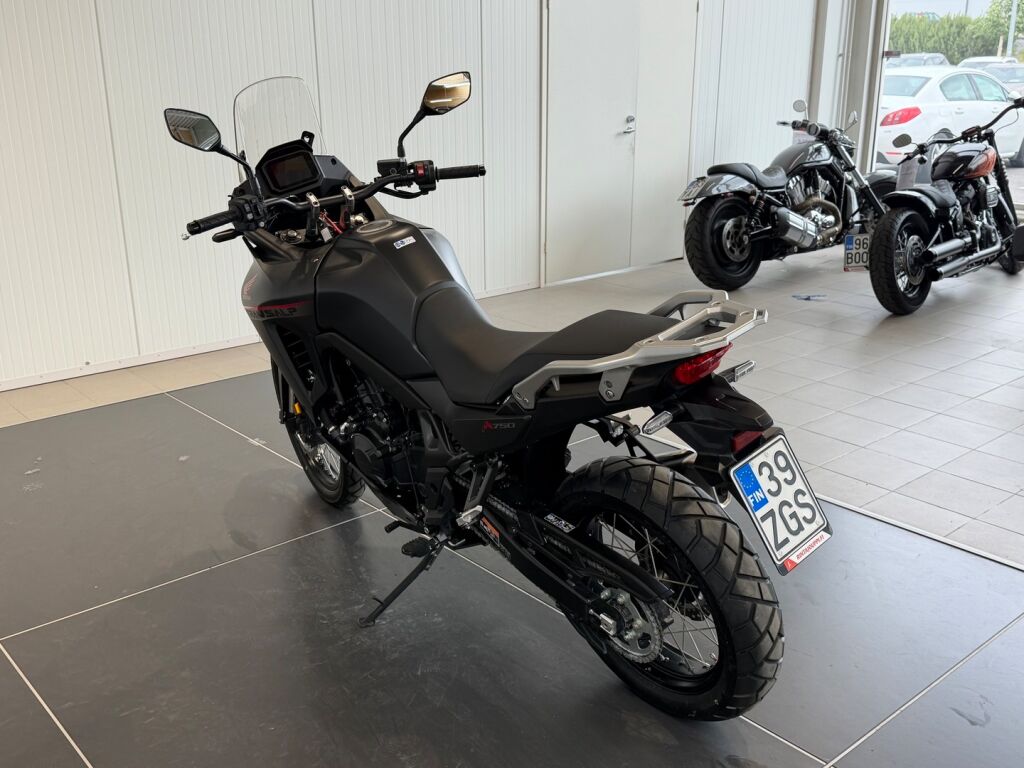 Honda XL 2025 