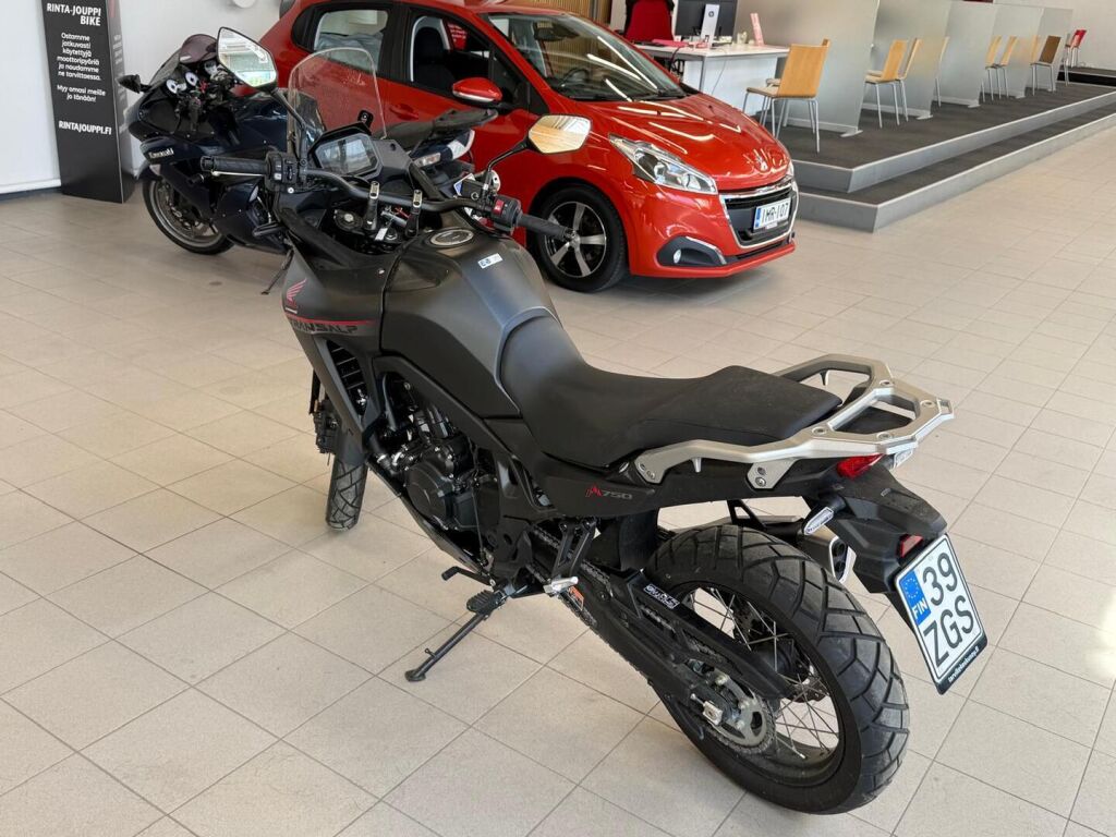 Honda XL 2025 