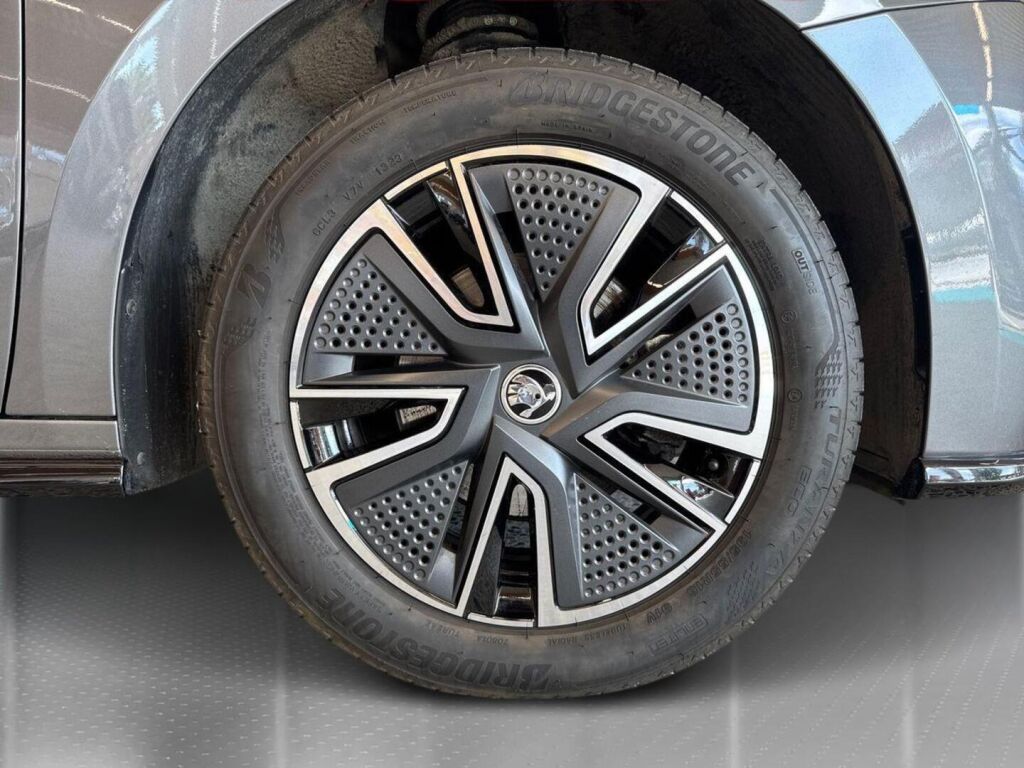 Skoda Fabia 2023 Harmaa