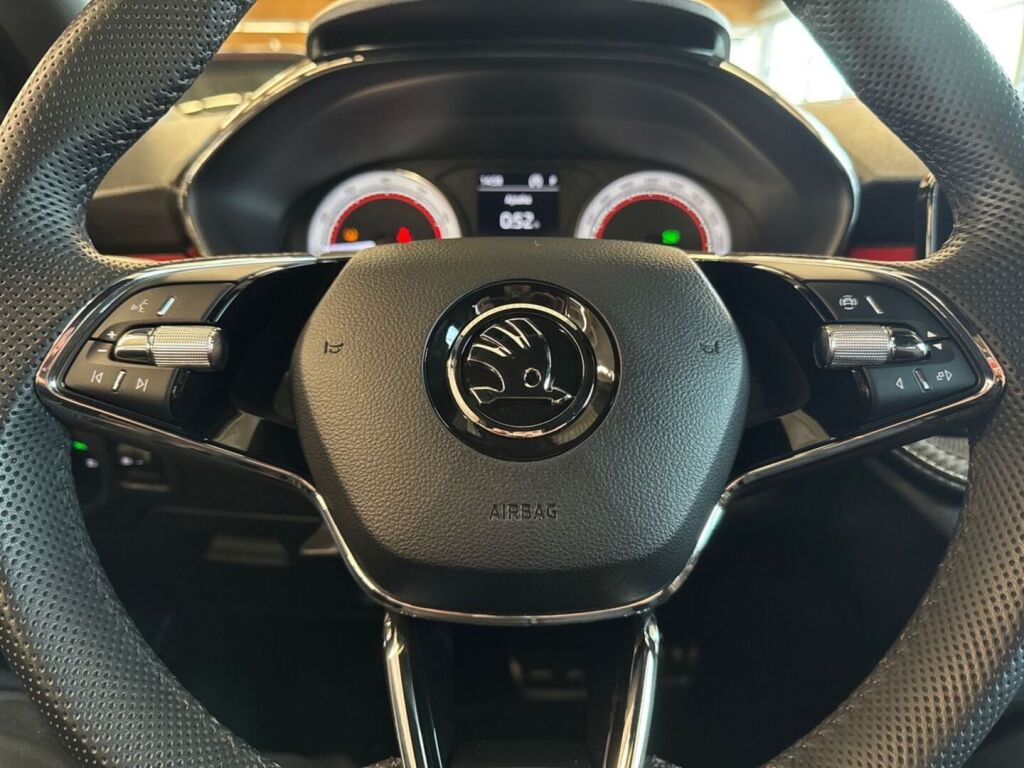 Skoda Fabia 2023 Harmaa