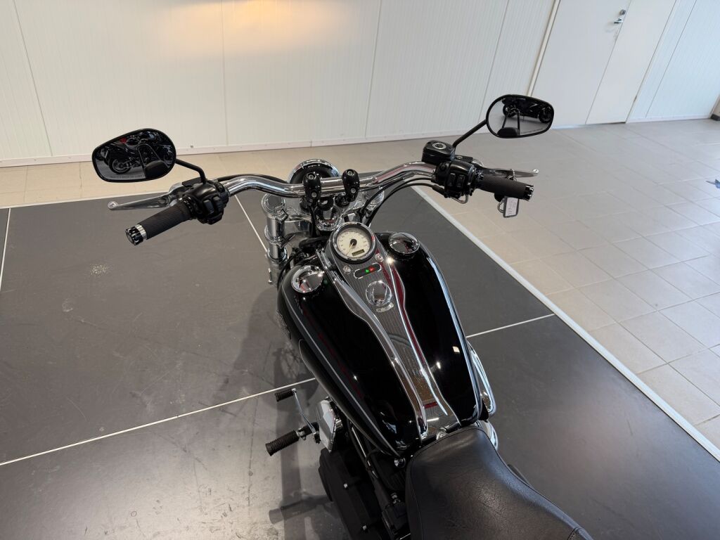 Harley-davidson DYNA 2011 