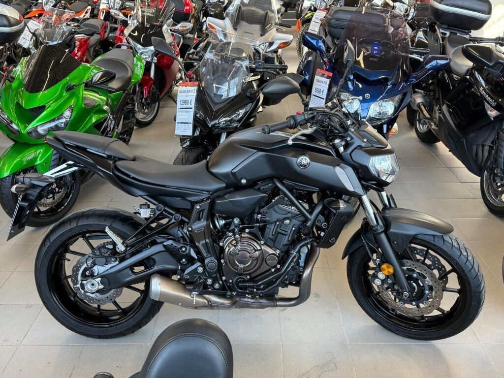 Yamaha MT-07 2019 Musta