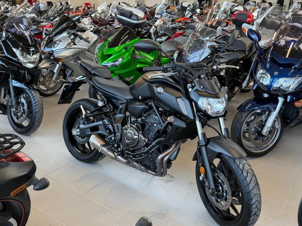 Yamaha MT-07 2019 Musta