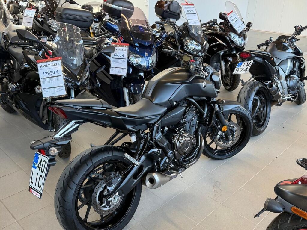 Yamaha MT-07 2019 Musta