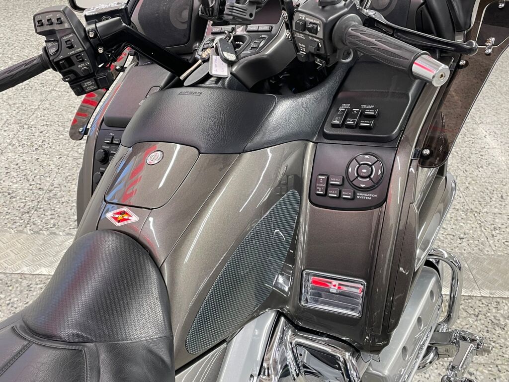 Honda GL 2010 