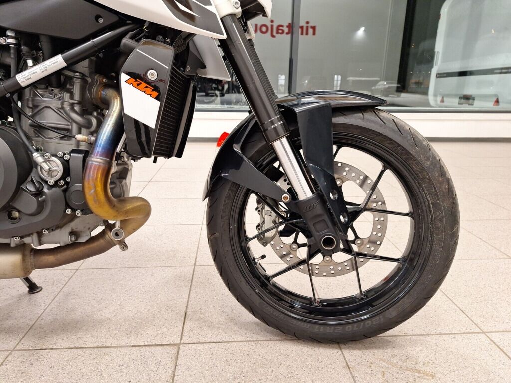 Ktm 690 2018 Valkoinen