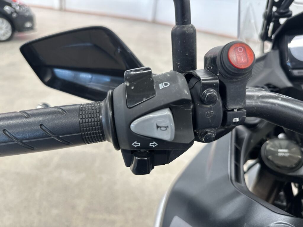 Honda CB 2023 