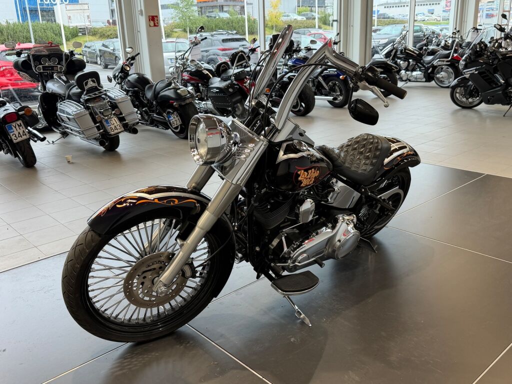 Harley-davidson SOFTAIL 2009 Musta