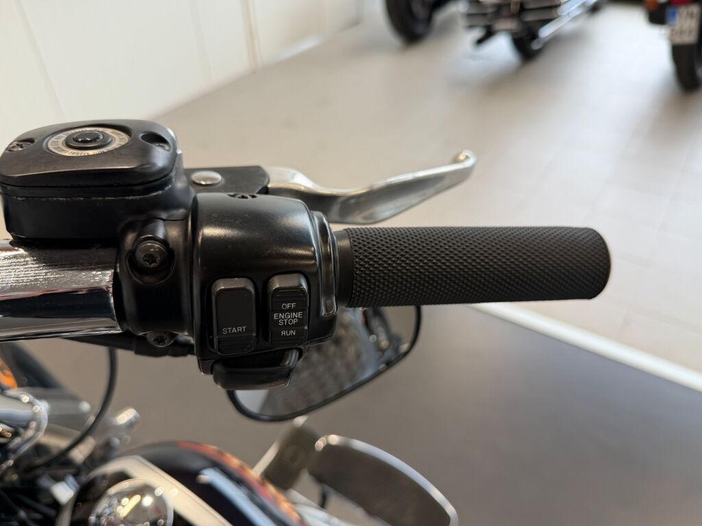 Harley-davidson SOFTAIL 2009 Musta