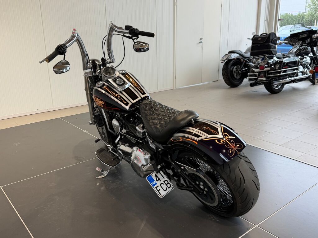 Harley-davidson SOFTAIL 2009 Musta