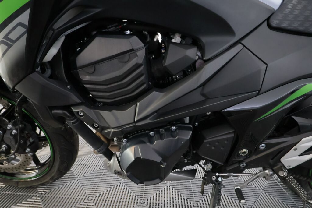 Kawasaki Z 2017 Musta