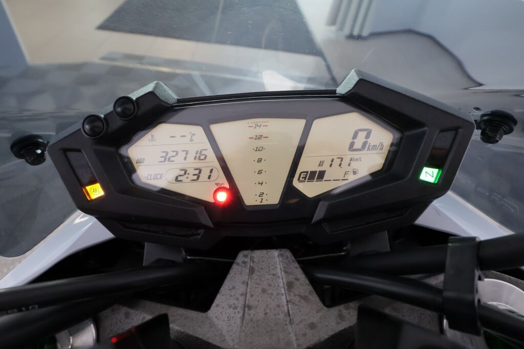 Kawasaki Z 2017 Musta