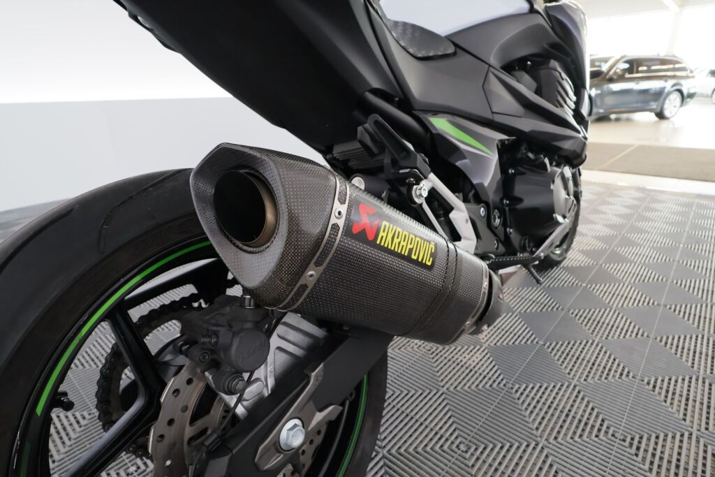 Kawasaki Z 2017 Musta