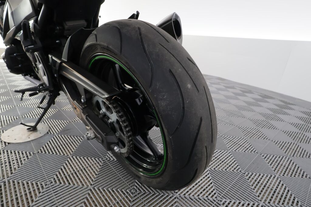 Kawasaki Z 2017 Musta