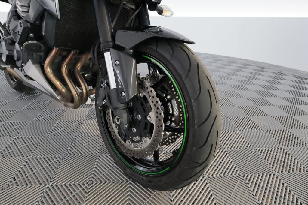 Kawasaki Z 2017 Musta