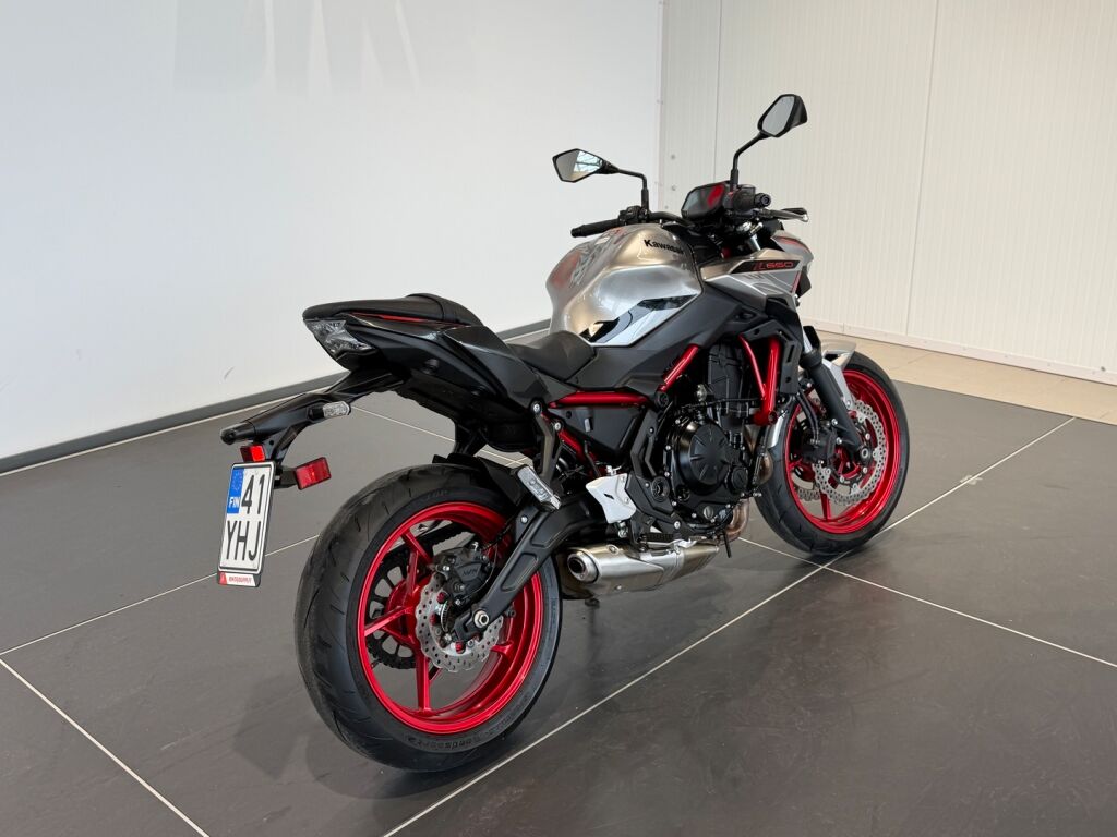 Kawasaki Z 2025 